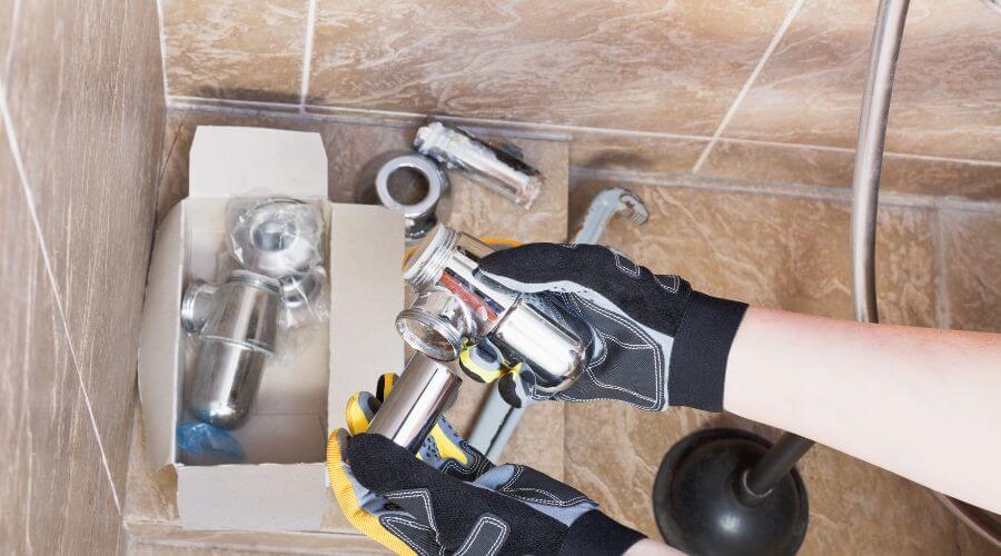 Professional gutter cleaning in Columbus, NJ